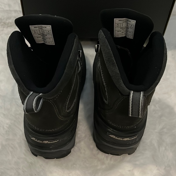 Eddie Bauer Women’s Snowfoil Boots - Picture 5 of 8
